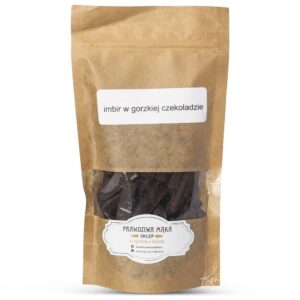 Opakowanie z imbirem w gorzkiej czekoladzie, produkt ekologiczny od Prawdziwa Mąka, w papierowej torebce.