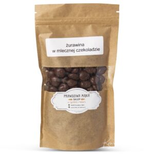 Opakowanie suszonej żurawiny pokrytej mleczną czekoladą marki Prawdziwa Mąka.