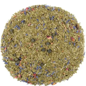 Mieszanka Yerba Mate z suszonymi ziołami i kwiatami, zbliżenie na aromatyczną kompozycję herbacianą.