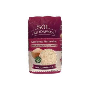 Opakowanie soli kłodawskiej, naturalnej, niejonodowanej, o różowej drobnoziarnistej strukturze, 1 kg.